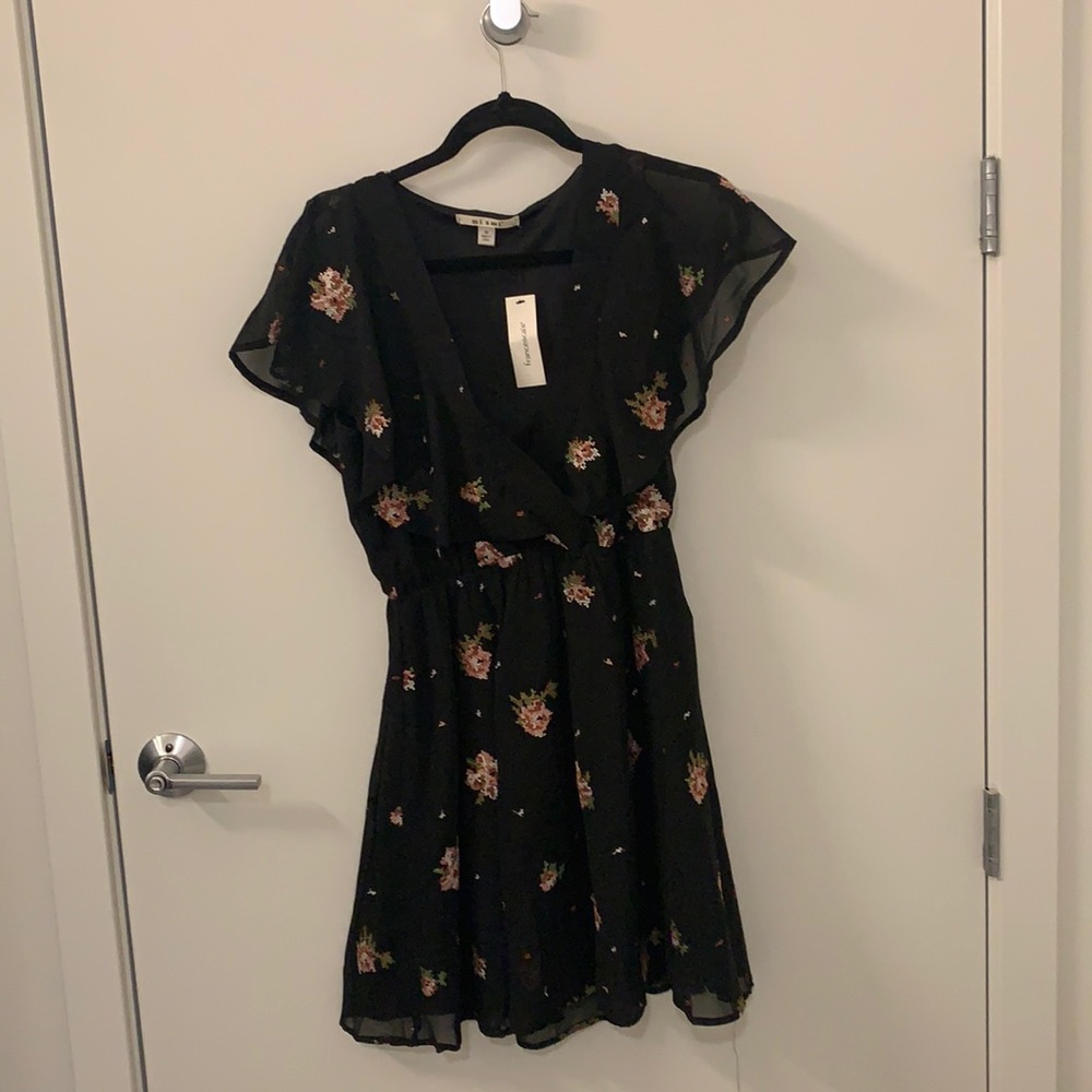 NEVER WORN Francesca’s dress
